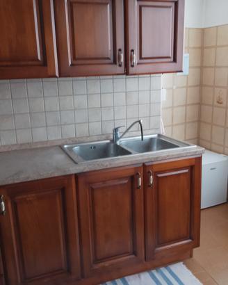 Cucina  con elettrodomestici funzionanti 