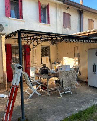 Pergola  addossata in ferro 4X4  con telo