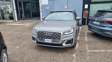 Q2  BENZINA  1000 CC