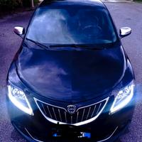 lancia Ypsilon ibrida