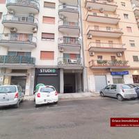 Autorimessa Via Mezzetti ang.Via De Carolis