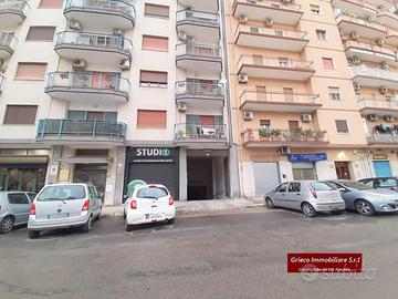 Autorimessa Via Mezzetti ang.Via De Carolis