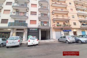 Autorimessa Via Mezzetti ang.Via De Carolis