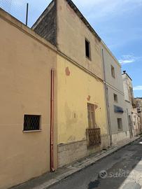 Immobile due passi dal Corso XX Settembre