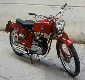 MV Augusta 125 totalmente restaurata a km zero