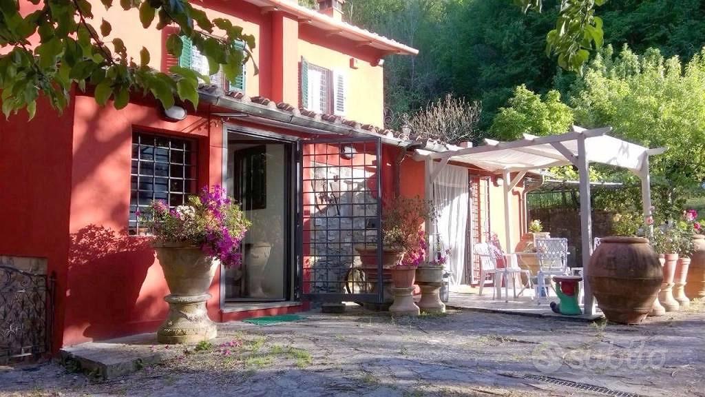 Rustico / Casale di 300 m² con più di 5 locali e b - Vista 5