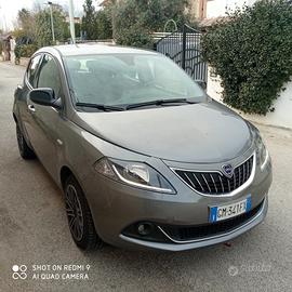 Lancia Ypsilon 1.0 FireFly 5 porte Hybrid Gold Plu