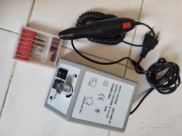 Fresa per unghie con piccolo difetto