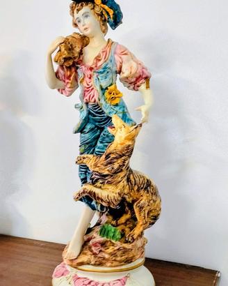 Coppia di statue di porcellana di Capodimonte.