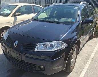 RENAULT MEGANE per ricambi usati
