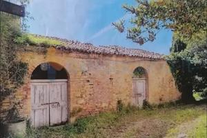 Rudere dell'800 con 600mq edif. e 1000mq terreno