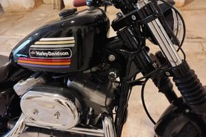 Harley Davidson sportster 883
