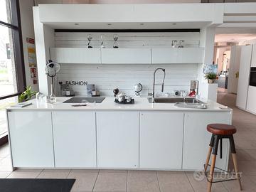 Cucina Aspen di Doimo Cucine con elettrodomestici
