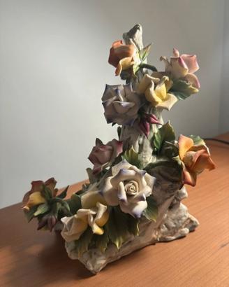 Soprammobile in porcellana di Capodimonte
