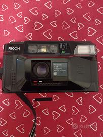 fotocamera a pellicola Ricoh FF70