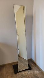 Specchio da terra con appendiabiti - Stile moderno