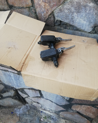Pompa freno anteriore dx per Honda 600