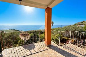 BIFAMILIARE A COSTARAINERA