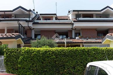 VILLA A SCHIERA A CIRIÈ