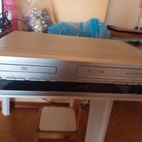 Combinato con videoregistratore + DVD