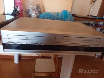 Combinato con videoregistratore + DVD
