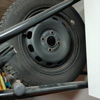 Cerchi in ferro con pneumatici 