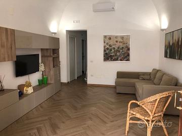 Bilocale centrale per trasfertisti