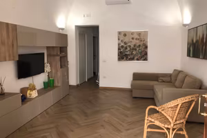 Bilocale centrale per trasfertisti
