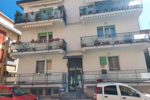 Loreto 3 camere 2 bagni ristrutturato garage auton