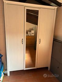 Armadio bianco tre ante con specchio