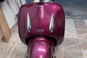 Scooter Honda schadow