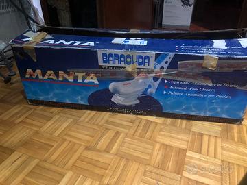 Pulitore automatico per piscina