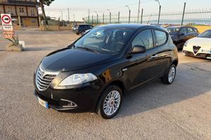 Lancia Ypsilon 0.9 TwinAir 85 CV 5 porte Metano Ec