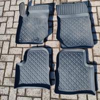 Set tappetini gomma per Peugeot 2008 dal 2020