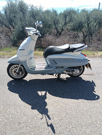 Scooter 125 Peugeot Django