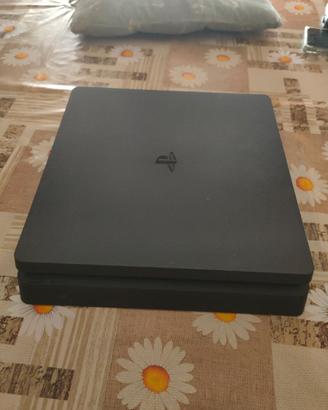 PS4 slim 1TB