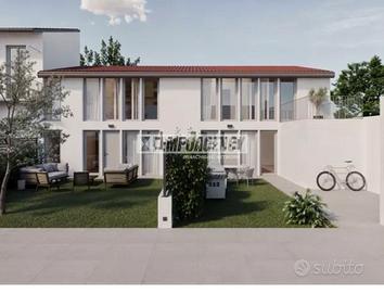 SOLUZIONE SEMI-INDIPENDENTE IN CENTRO COMPLETAMENT