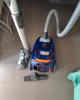 Aspirapolvere Electrolux ultrasilencer 