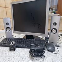 monitor 17" LCD + accessori pc in omaggio