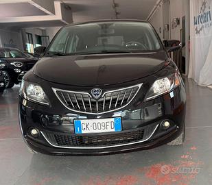 Lancia Ypsilon 1.0 FireFly 5 porte S&S Hybrid Gold
