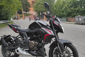 Voge brivido 300r 