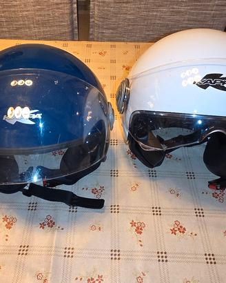 due caschi moto 