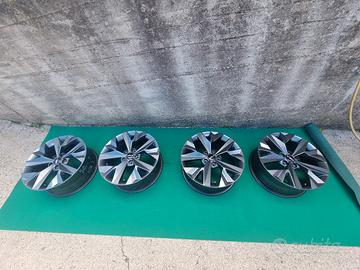 CERCHI IN LEGA KIA SPORTAGE 18 POLLICI ANNO 2023