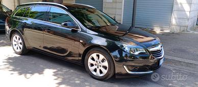 OPEL INSIGNIA Sports Tourer Cosmo Business 2.0