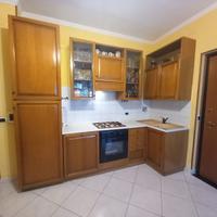 Cucina completa in vero legno