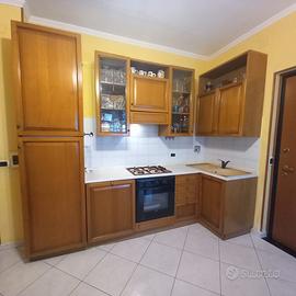 Cucina completa in vero legno