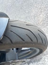 Kymco ak 550