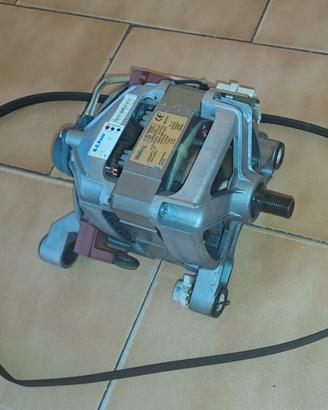 Motore + cinghia lavatrice Indesit WITP 83