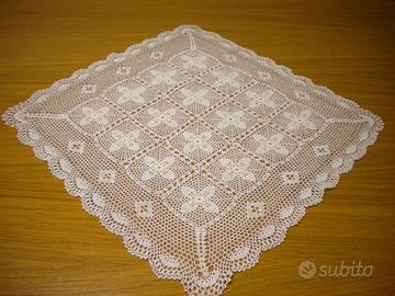 CENTROTAVOLA BIANCO, FATTO A MANO 41,5x43,5 cm