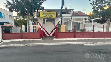 Pomezia Locale commerciale